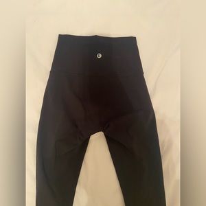 LULULEMON SIZE 2 BLACK LEGGINGS